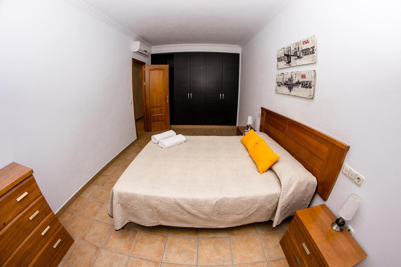 Apartamento Los Arcos อะโลรา ภายนอก รูปภาพ