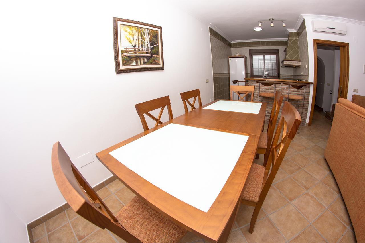 Apartamento Los Arcos อะโลรา ภายนอก รูปภาพ
