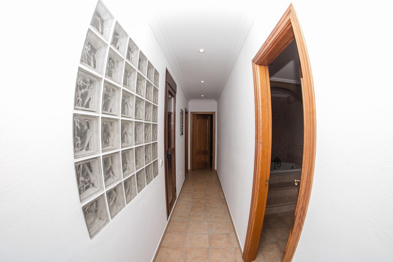 Apartamento Los Arcos อะโลรา ภายนอก รูปภาพ